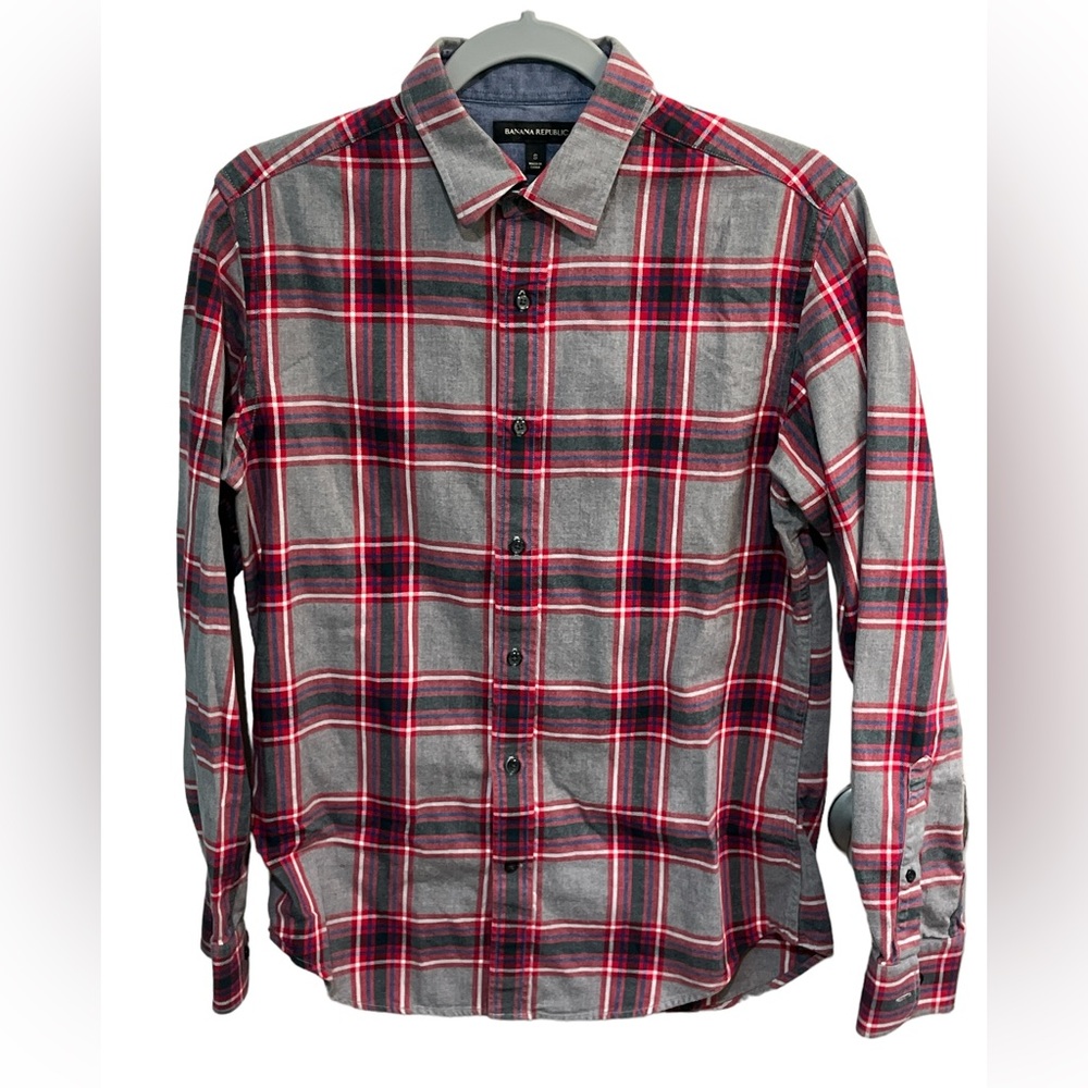 Banana Republic Red and Grey Plaid Men’s Button Down Long Sleeve Shirt